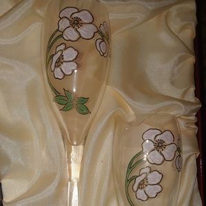 New Vintage collectible '88 Set of 4 champagne Perrier Jouet hand painted flutes